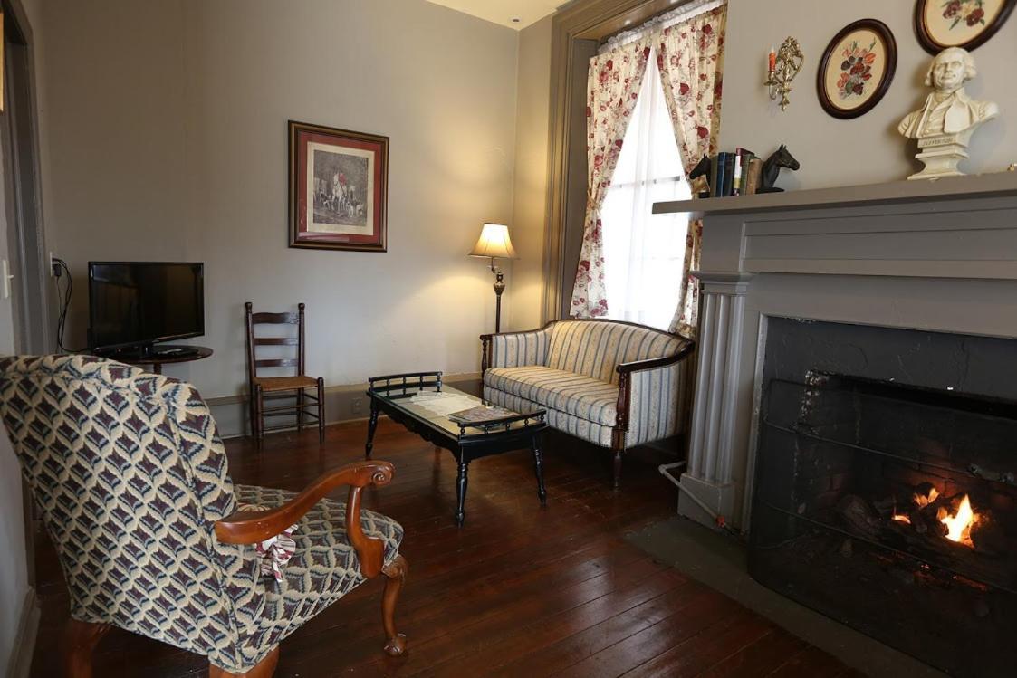 The Lafayette Inn & Restaurant Stanardsville Buitenkant foto