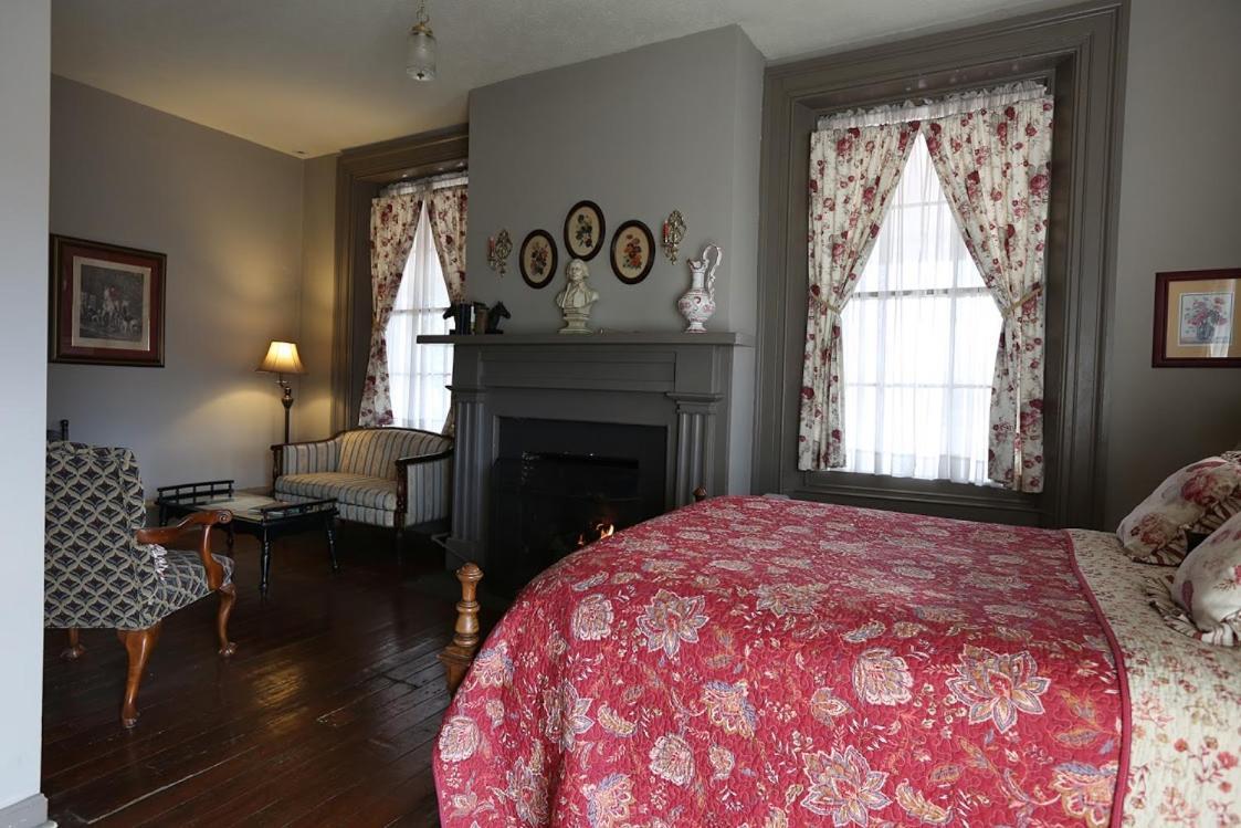 The Lafayette Inn & Restaurant Stanardsville Buitenkant foto