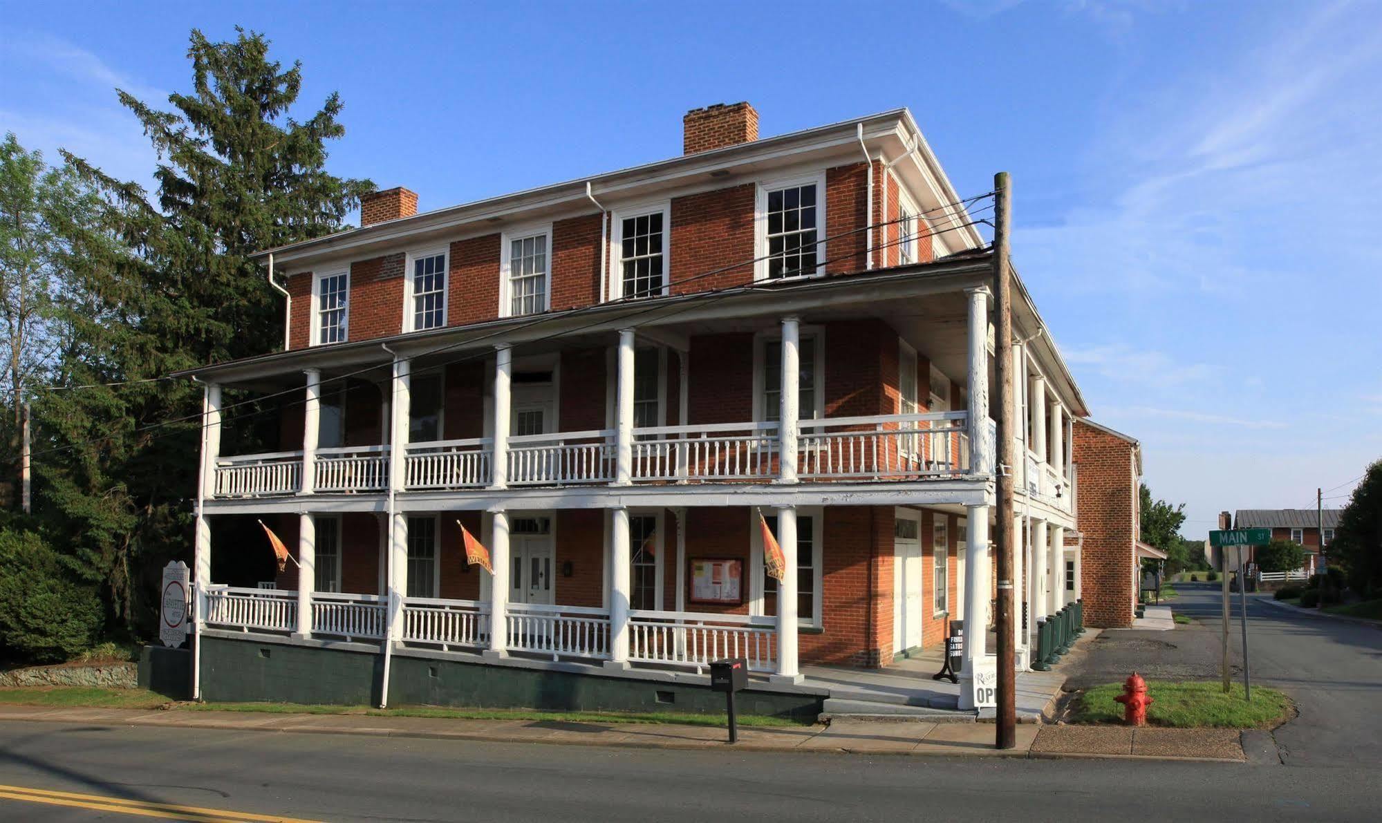 The Lafayette Inn & Restaurant Stanardsville Buitenkant foto