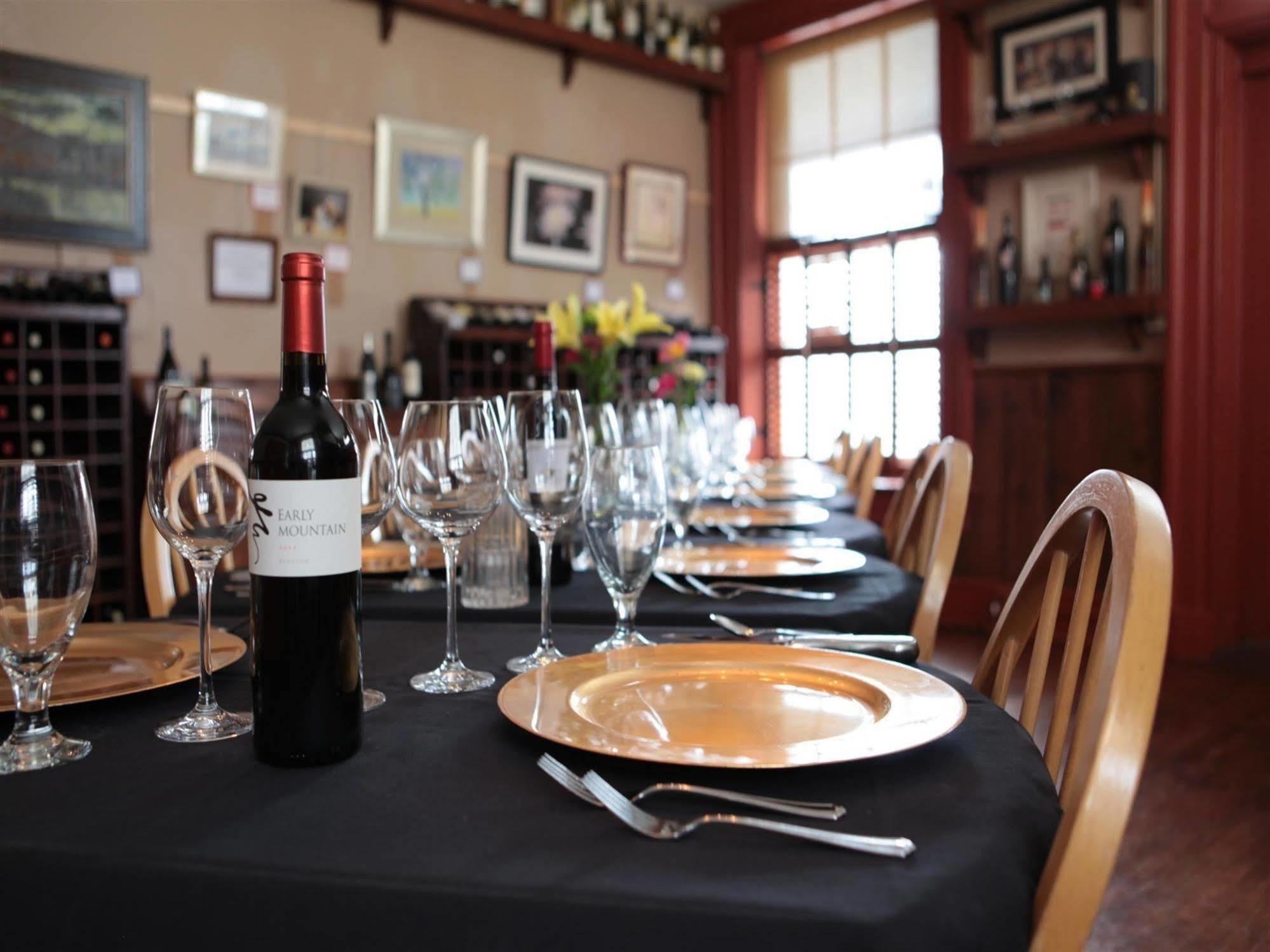 The Lafayette Inn & Restaurant Stanardsville Buitenkant foto